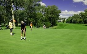 Commercial Golf Resort Albury 4*